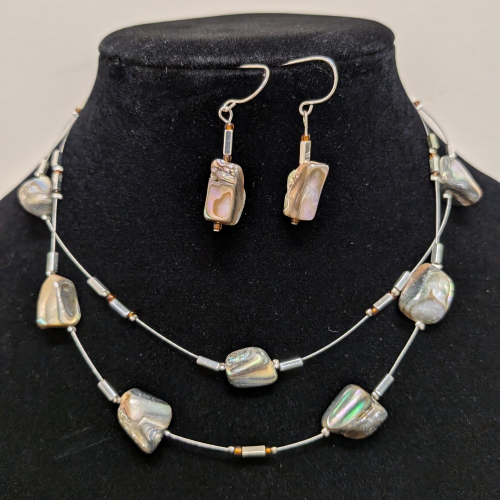 Avon 2005 Abalone Shell Illusion Necklace And Earring Set